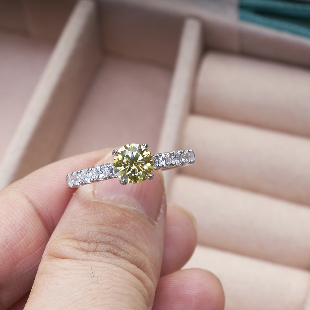 خاتم مويسانيت 1 قيراط D VVS1،  - مراجعة Moissanite Engagement Ring 1 Carat وسعره