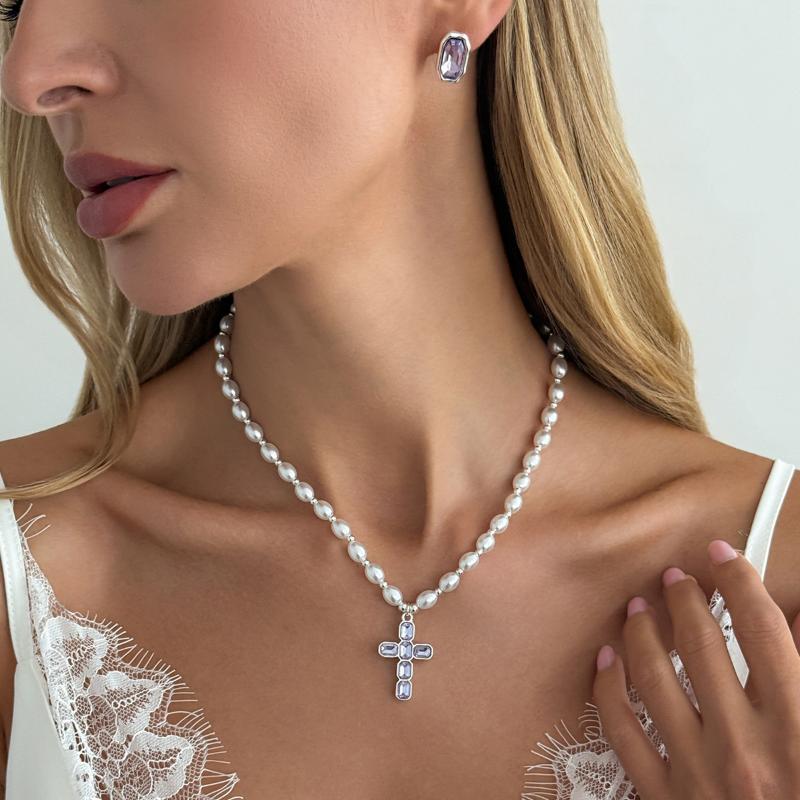 قلادة مخصصة على شكل صليب مرصع  - مراجعة Pearl Choker Necklace Vintage وسعره